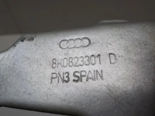 Петля капота левая для  Audi A3 [8V] 2013-2020