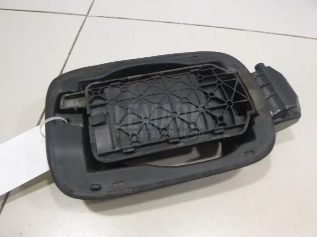 Ниша лючка бензобака для  Ford Focus IV 2018