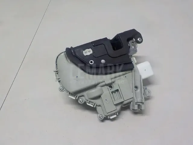 Замок двери передней правой для  Citroen Saxo 1999-2003