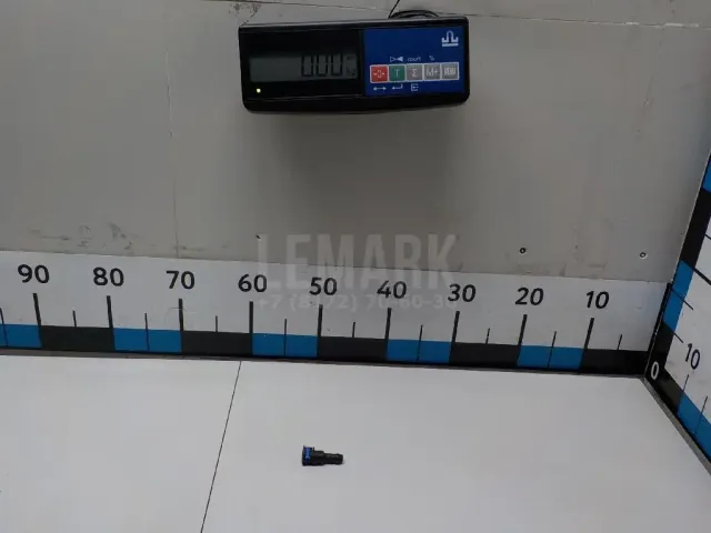 Штуцер трубки омывателя