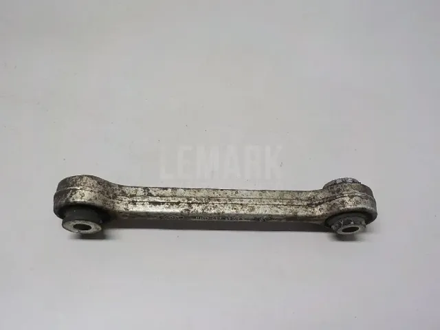 Стойка переднего стабилизатора