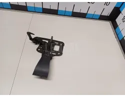 Крючок капота