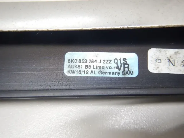 Накладка стекла переднего правого для  Audi Allroad quattro 2006-2012