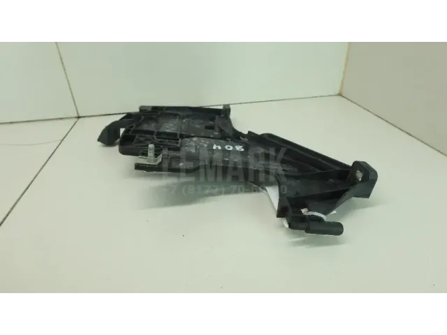 Кронштейн крепления фары для  BMW 6-serie E64 2004-2009