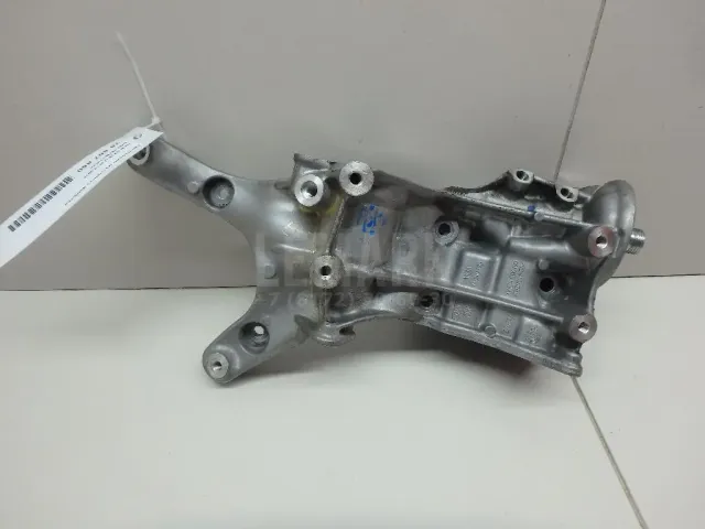 Кронштейн масляного фильтра для  Audi A3 (8L1) 1996-2003