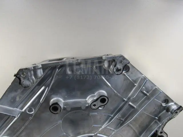 Крышка коленвала задняя для  Ford America Mercury Mariner 2007-2010