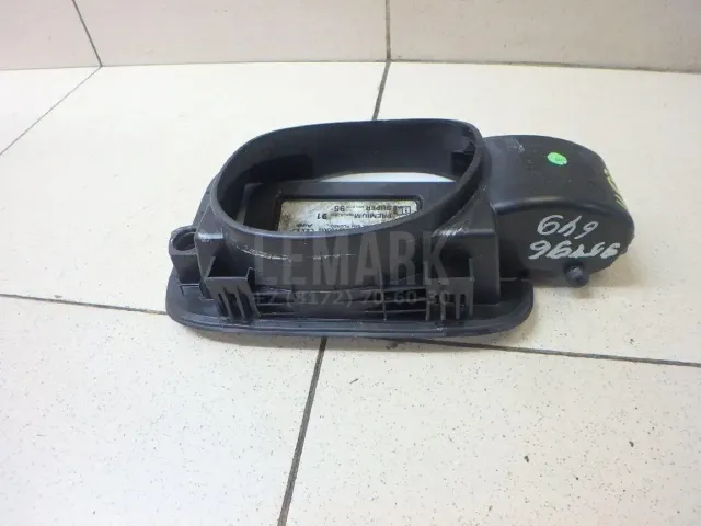 Ниша лючка бензобака для  Ford Kuga 2008-2012