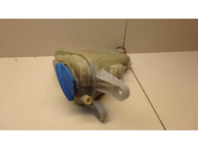 Бачок расширительный для  Audi V8 1988-1994