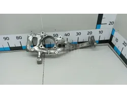 Кулак поворотный передний правый
