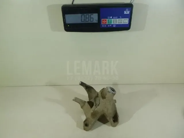 Кронштейн двигателя левый
