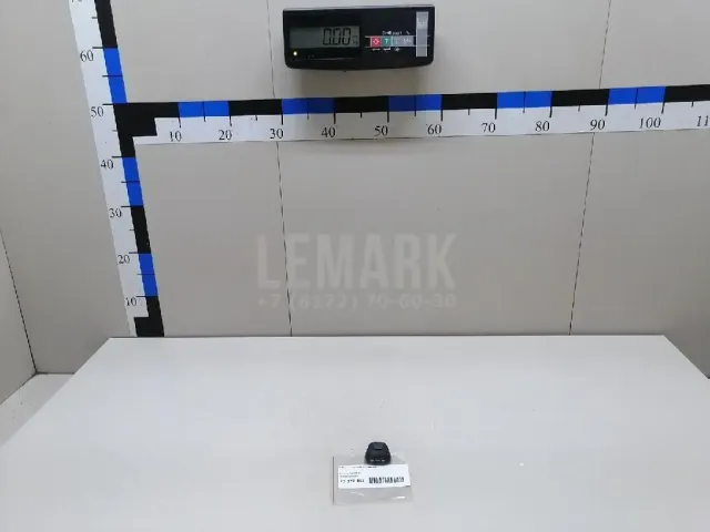 Отбойник крышки багажника