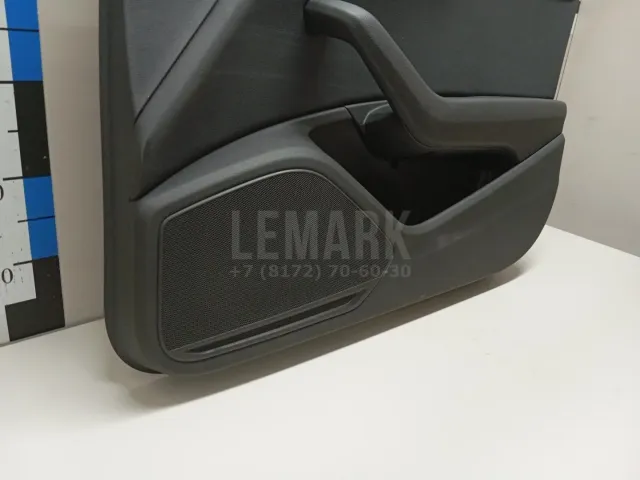 Обшивка двери передней правой для  Ford Maverick 2001-2007