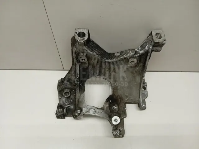 Кронштейн передней балки для  BMW X1 F48 2014-2022