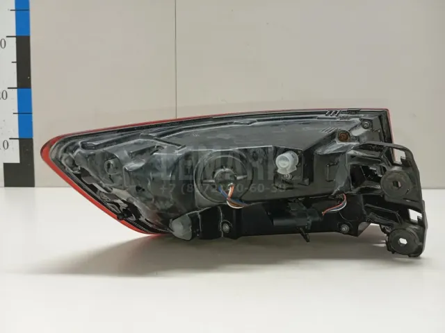 Фонарь задний наружный правый для  Audi V8 1988-1994
