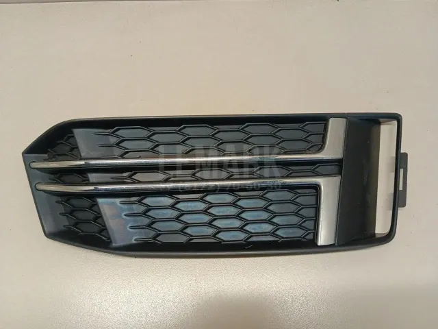 Решетка в бампер правая для  Audi A3 (8L1) 1996-2003
