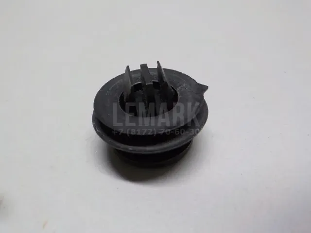 Отбойник капота для  Ford Maverick 2001-2007