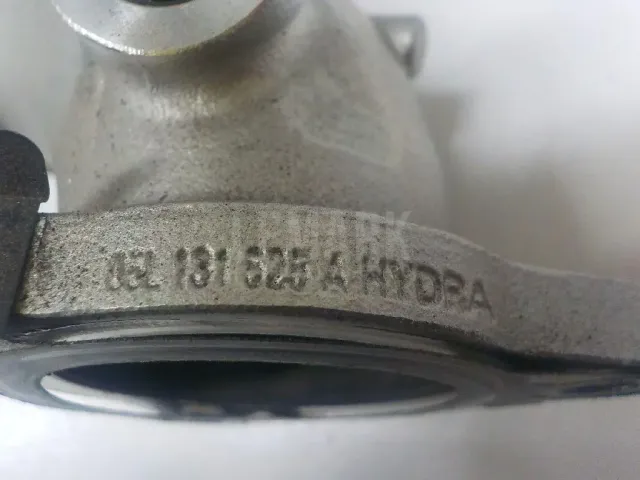 Трубка системы охлаждения для  Audi A6 [C4] 1994-1997