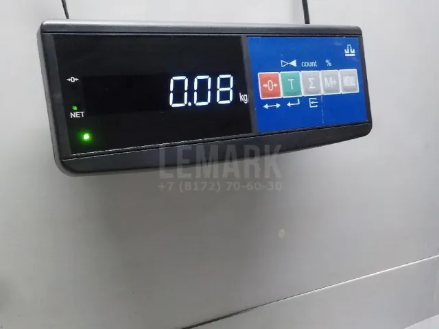 Кнопка закрывания багажника