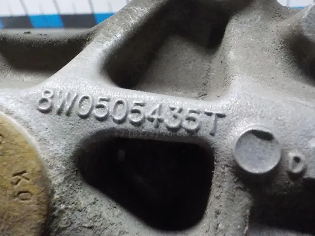 Кулак поворотный задний левый для  Audi A6 [C5] 1997-2004