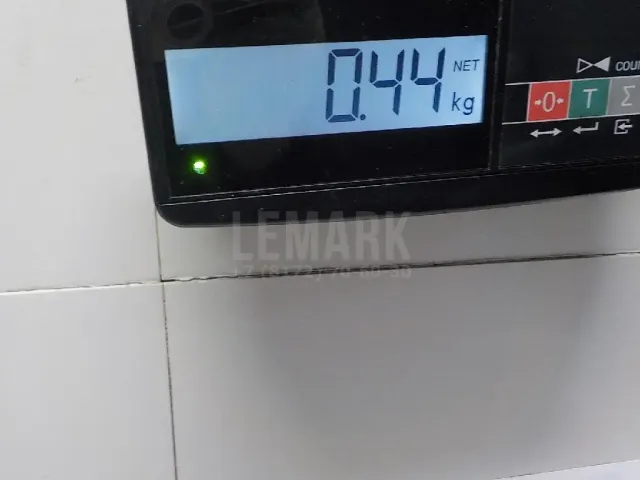 Направляющая заднего бампера левая
