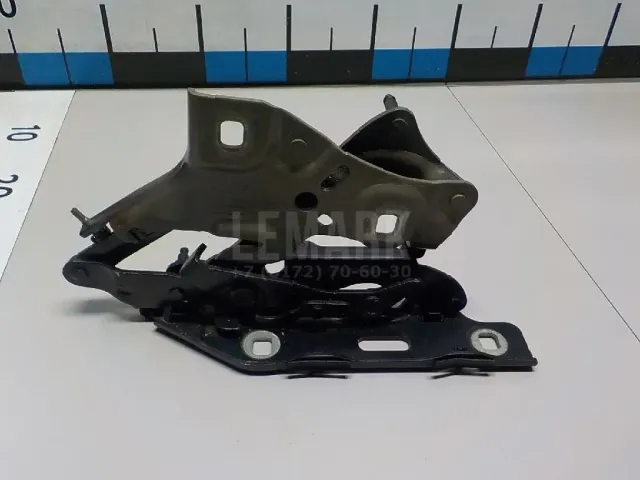 Петля капота правая для  Alfa Romeo 147 2001-2010