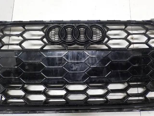 Решетка радиатора для  Audi A8 [4D] 1994-1998