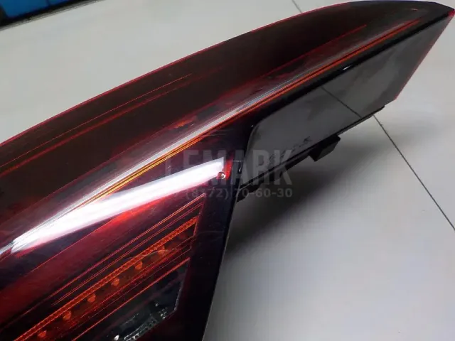 Фонарь задний внутренний левый для  Ford Mondeo V 2015-2022