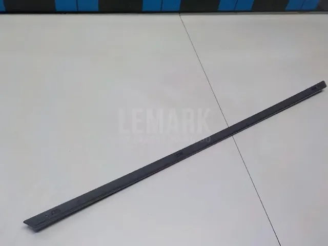 Накладка двери багажника