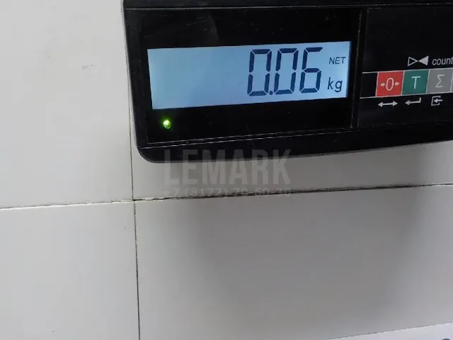 Заглушка бампера левая