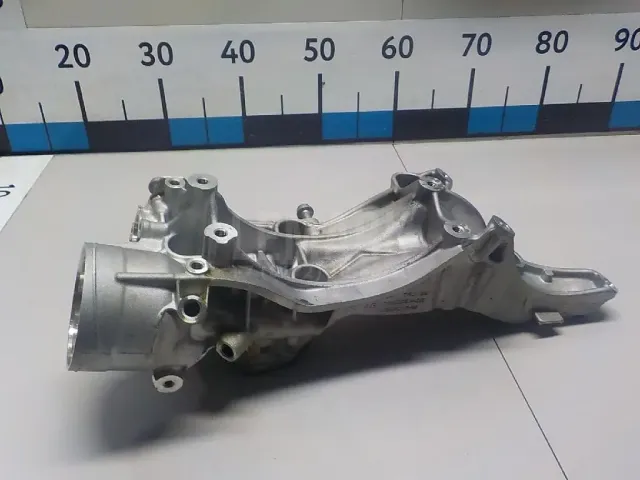 Кронштейн генератора для  Audi 50 0-1978
