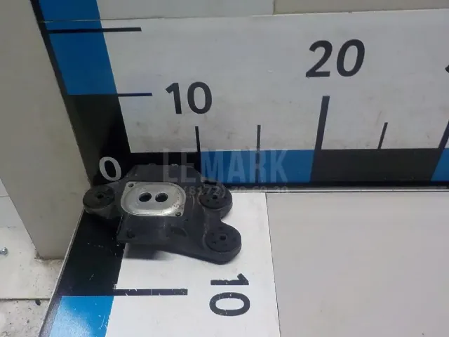 Кронштейн блока ABS (насос) для  Ford Kuga 2008-2012