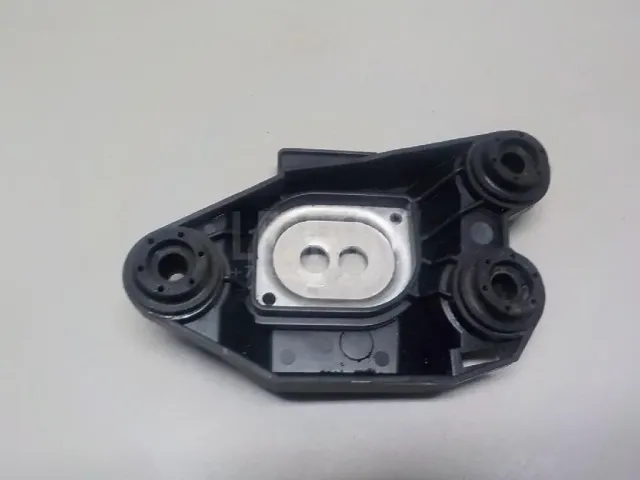 Кронштейн блока ABS (насос) для  Ford Kuga 2008-2012