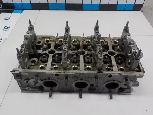 Головка блока для  Cadillac Escalade II 2000-2006