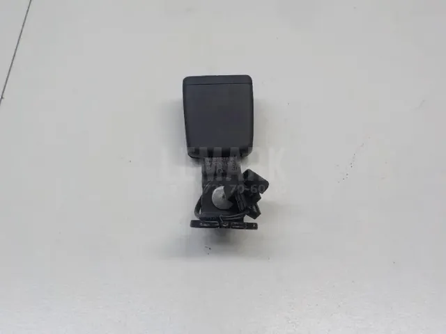 Ответная часть ремня безопасности для  BMW 3-serie F30/F31/F80 2011-2020