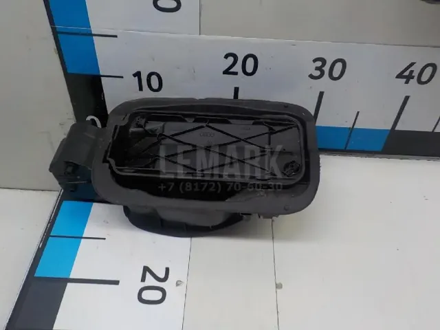 Ниша лючка бензобака для  Ford Kuga 2008-2012