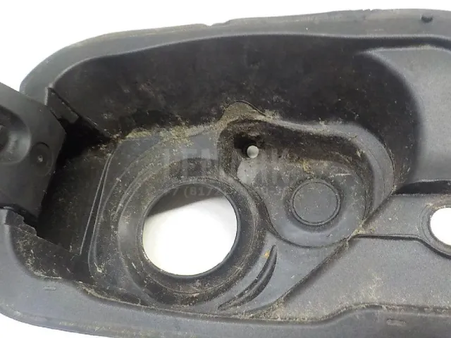 Ниша лючка бензобака для  Ford Kuga 2008-2012