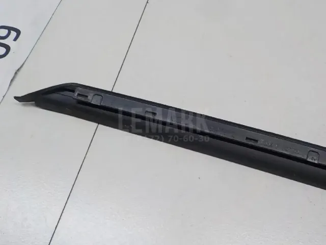 Молдинг лобового стекла для  Audi Q6 2022