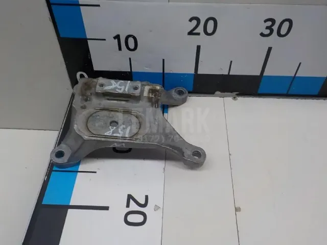 Кронштейн опоры КПП для  Audi R8 2007-2015