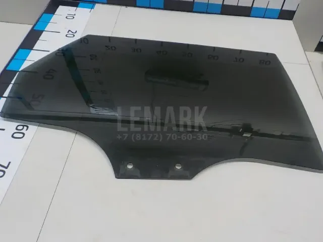 Стекло двери задней правой для  Ford Focus II 2008-2011