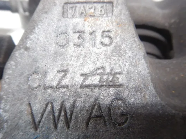Суппорт тормозной передний левый для  Audi V8 1988-1994