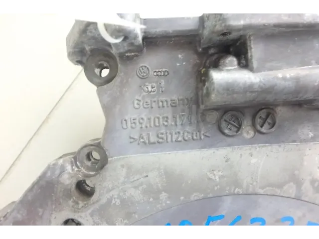 Крышка коленвала задняя для  BMW 5-serie G30/G31/F90 2017-2023