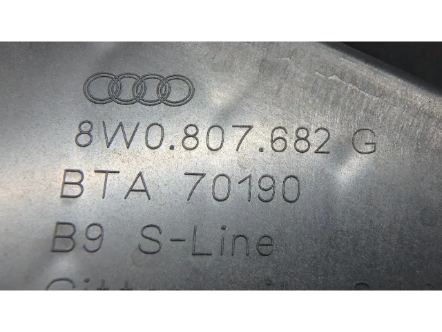 Решетка в бампер правая для  Audi Q3 (F3B) 2018