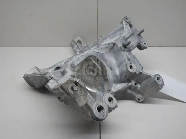 Кронштейн передней балки для  BMW 6-serie E64 2004-2009