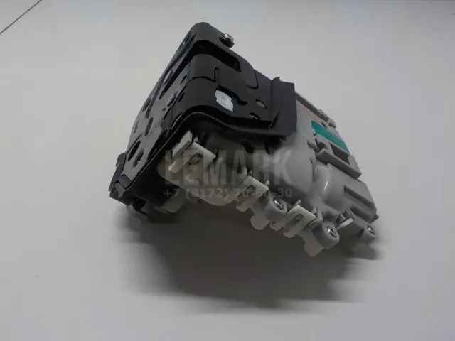 Замок двери передней правой для  BMW X1 F48 2014-2022