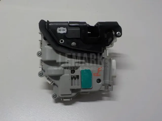 Замок двери передней правой для  BMW X1 F48 2014-2022