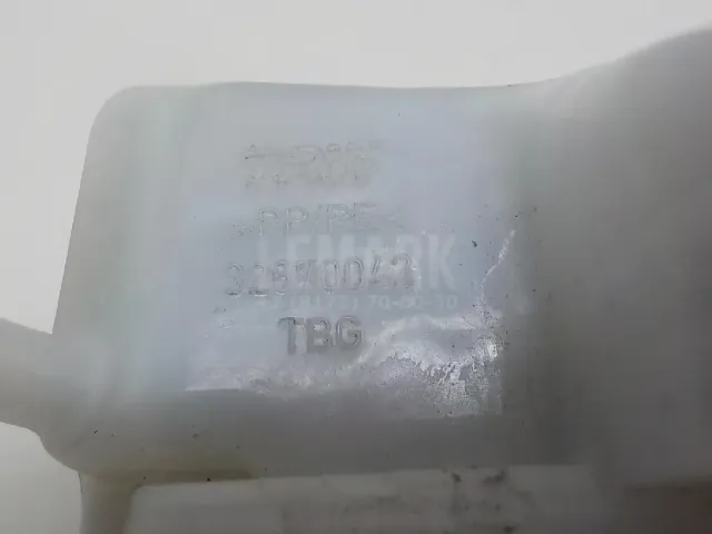 Бачок главного тормозного цилиндра