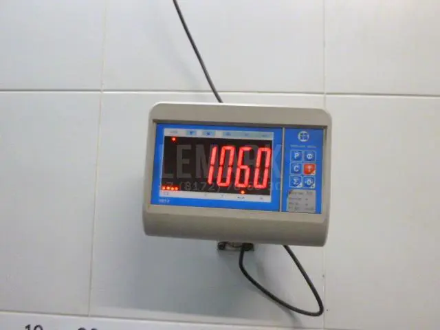 Порог со стойкой правый