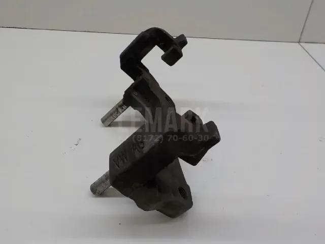 Скоба суппорта переднего для  Audi TT(8N) 1998-2006
