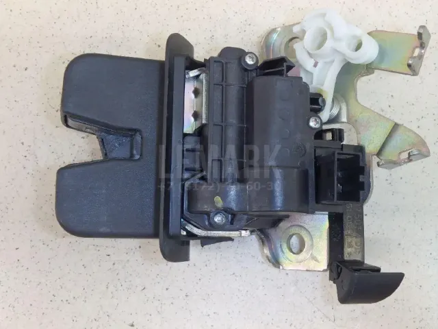 Замок багажника для  Ford Mondeo V 2015-2022