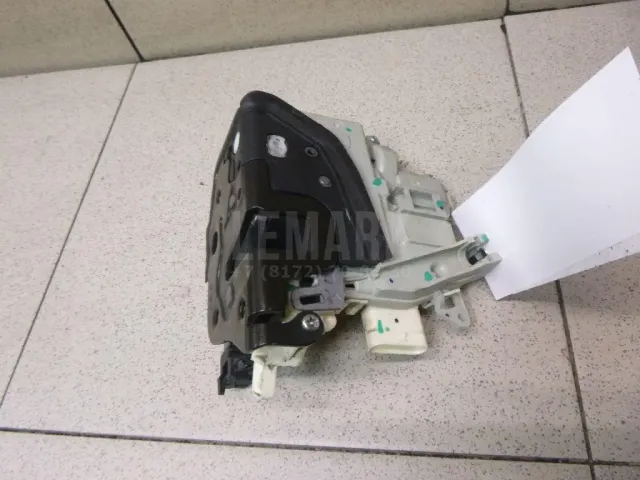 Замок двери передней левой для  Cadillac Escalade IV 2014-2020